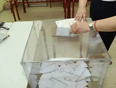 Eκλογές 2019: Tα μέχρι στιγμής αποτελέσματα - Πόσες έδρες παίρνουν τα κόμματα